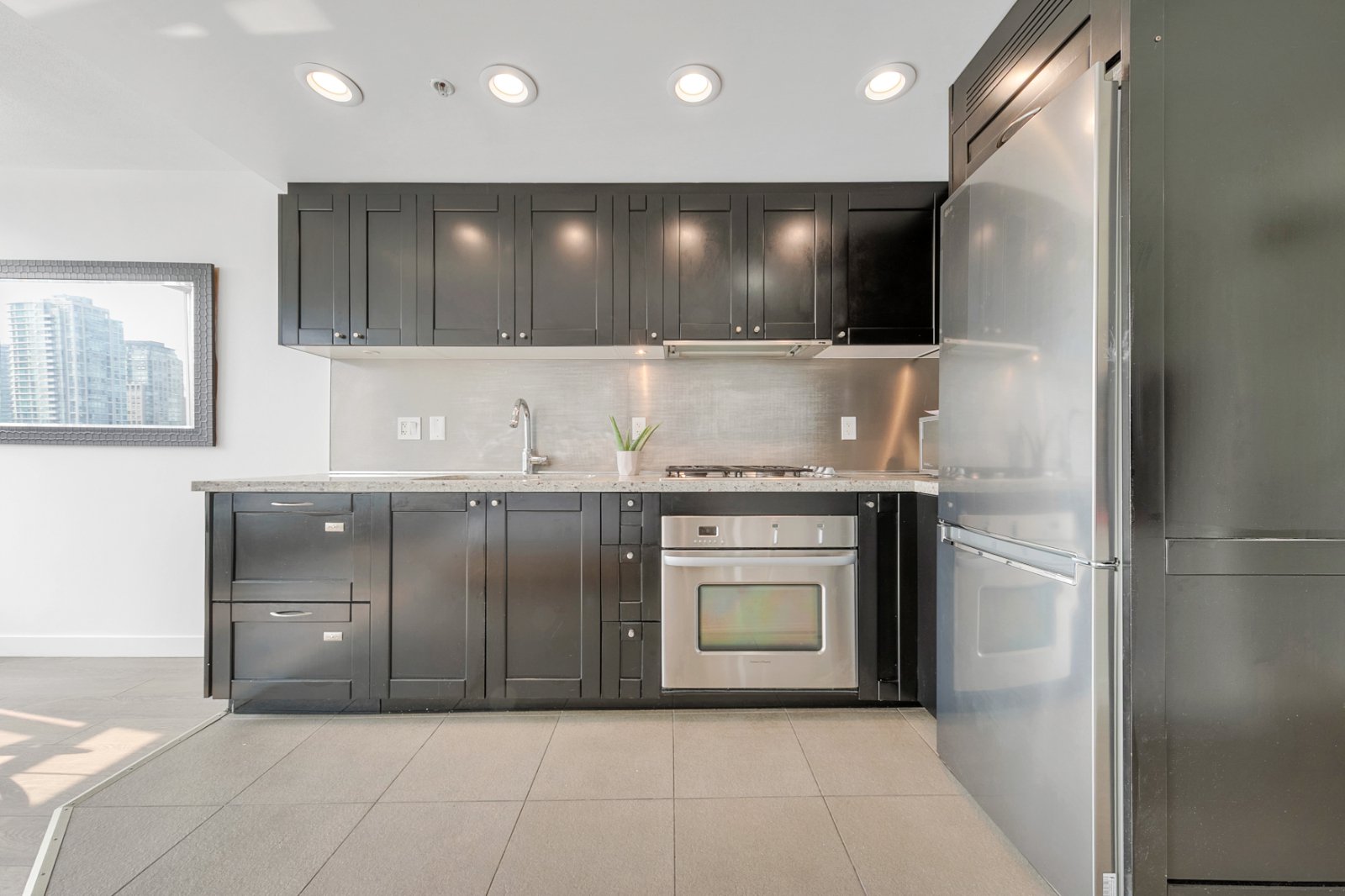 Studio Apartment for Rent - 1133 Homer St, Vancouver, BC 3