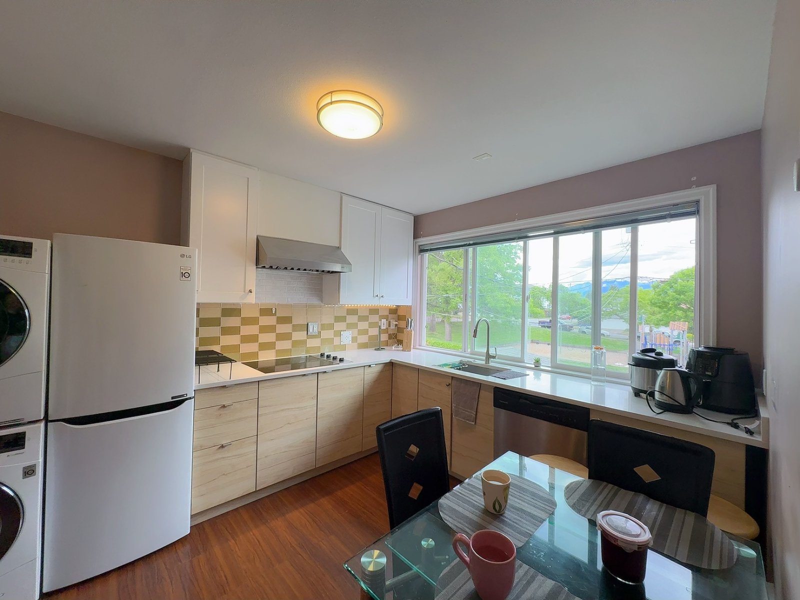 2 Bedroom House for Rent - 3670 Monmouth Ave, Vancouver, BC 2