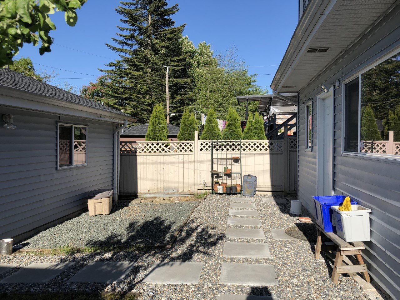 2 Bedroom House for Rent - 3670 Monmouth Ave, Vancouver, BC 5