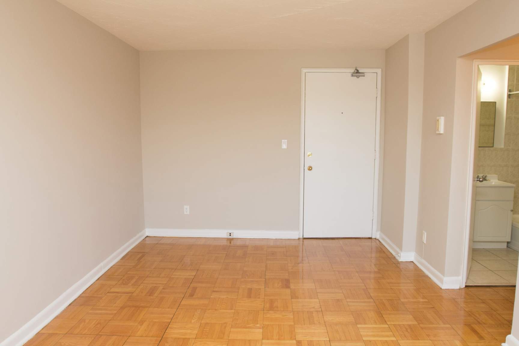 Studio Apartment for Rent - 75 Windermere Avenue, Toronto, ON 5