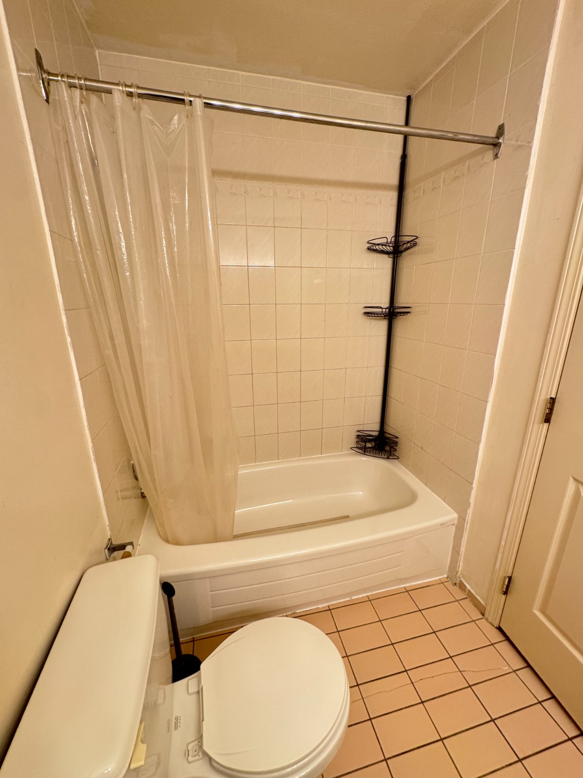 2 Bedroom Apartment for Rent - 6788 McKay Ave, Burnaby, BC 3