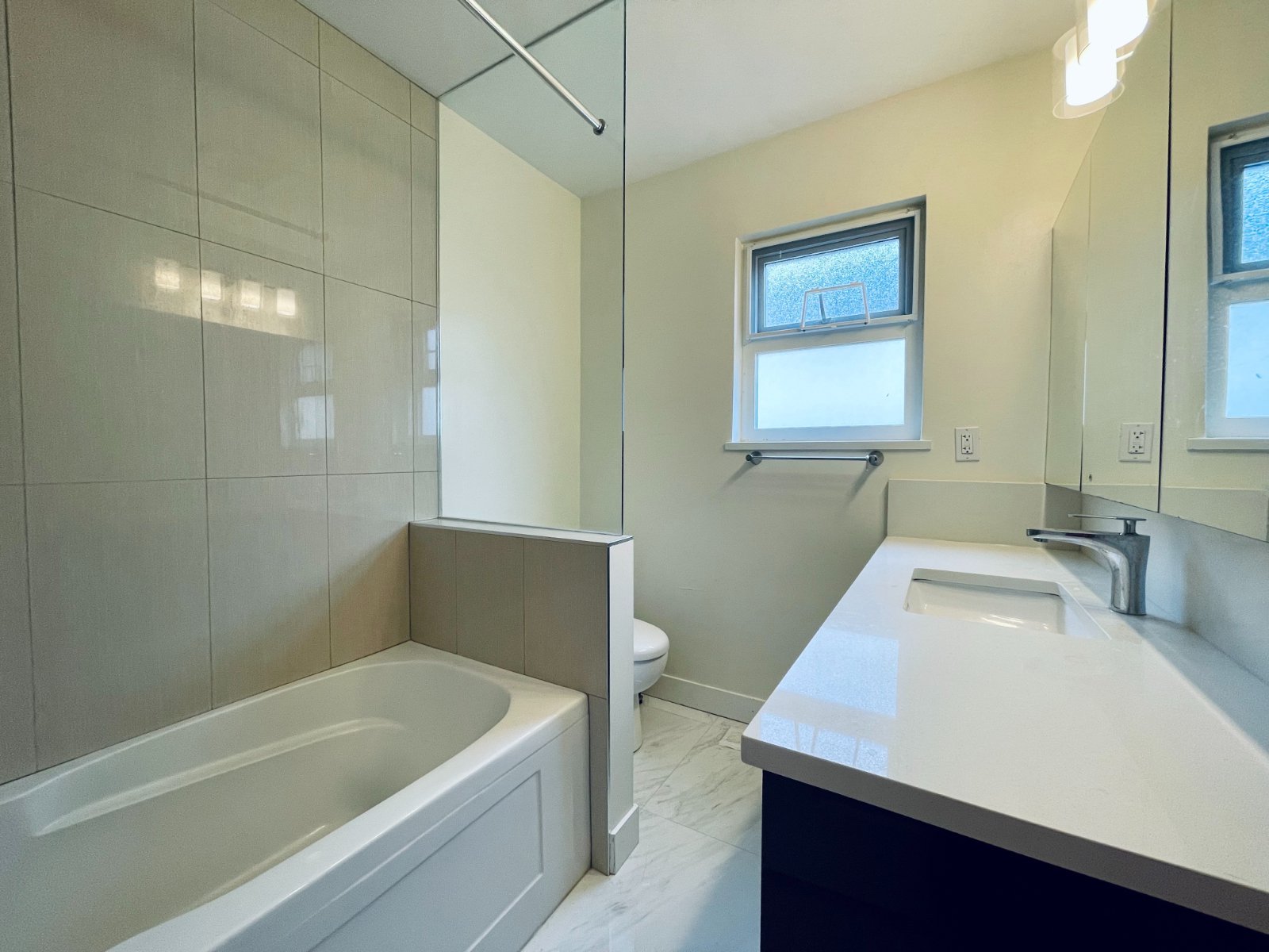 4 Bedroom House for Rent - Harrison Dr, Vancouver, BC 3