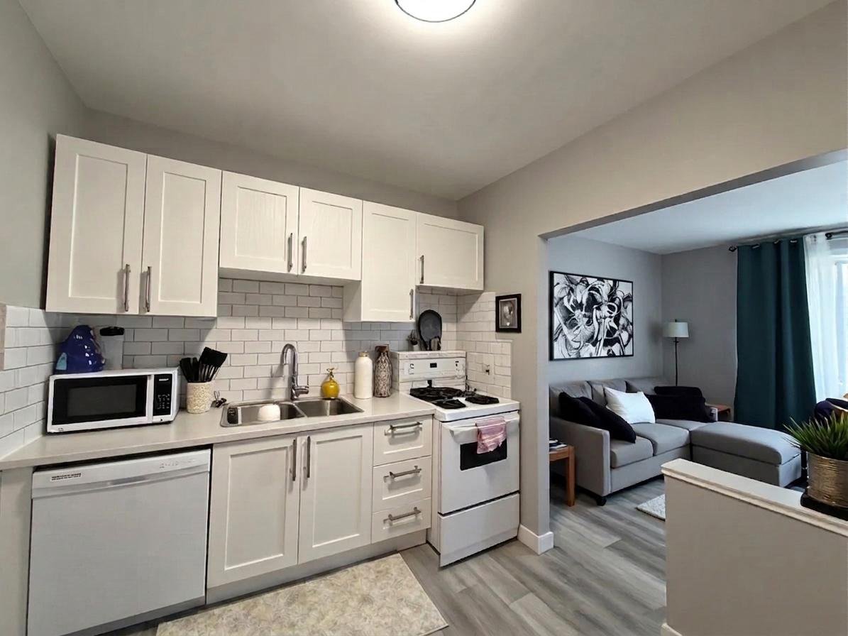 2 Bedroom Apartment for Rent - 50 Mohawk Road West, Hamilton, ON 2