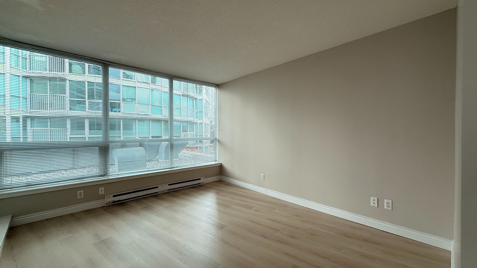 2 Bedroom Apartment for Rent - 6028 Willingdon Ave, Burnaby, BC 3
