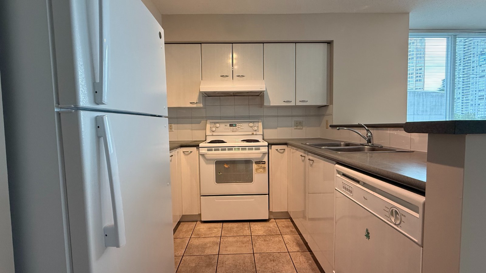 2 Bedroom Apartment for Rent - 6028 Willingdon Ave, Burnaby, BC 5