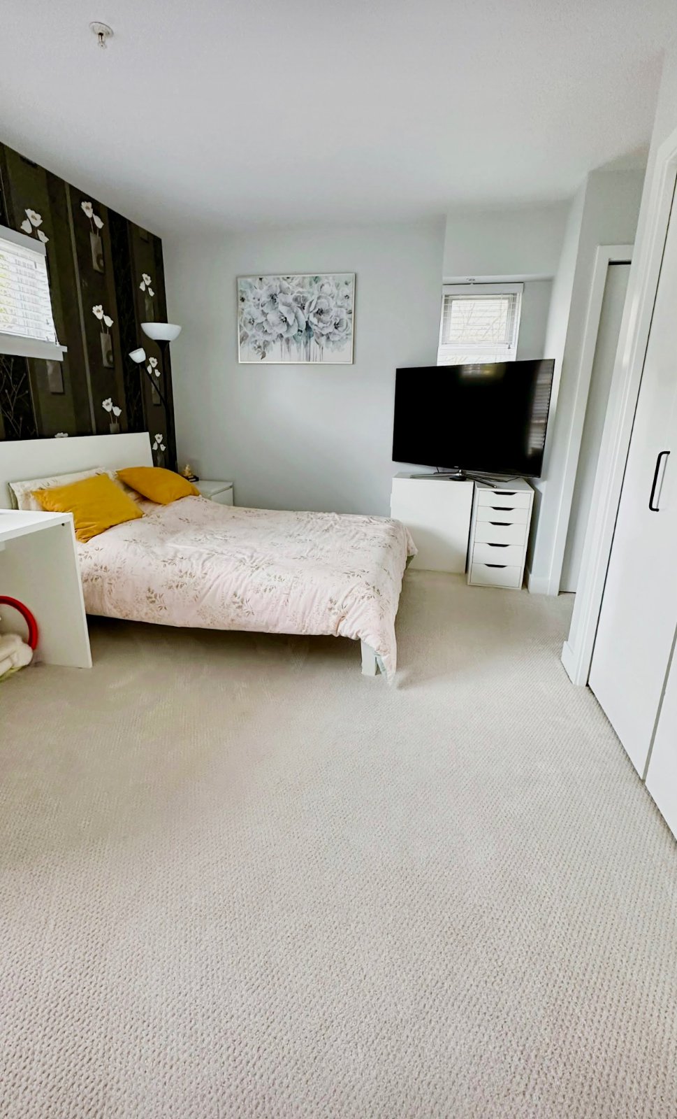 Room in Townhouse for Rent - 9339 Alberta Rd, Richmond, BC 2