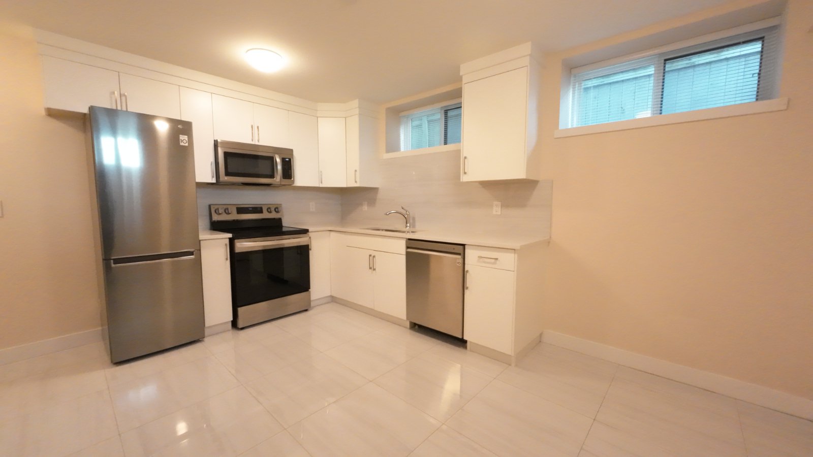 2 Bedroom Basement Suite for Rent - 1525 E 55th Ave, Vancouver, BC 5