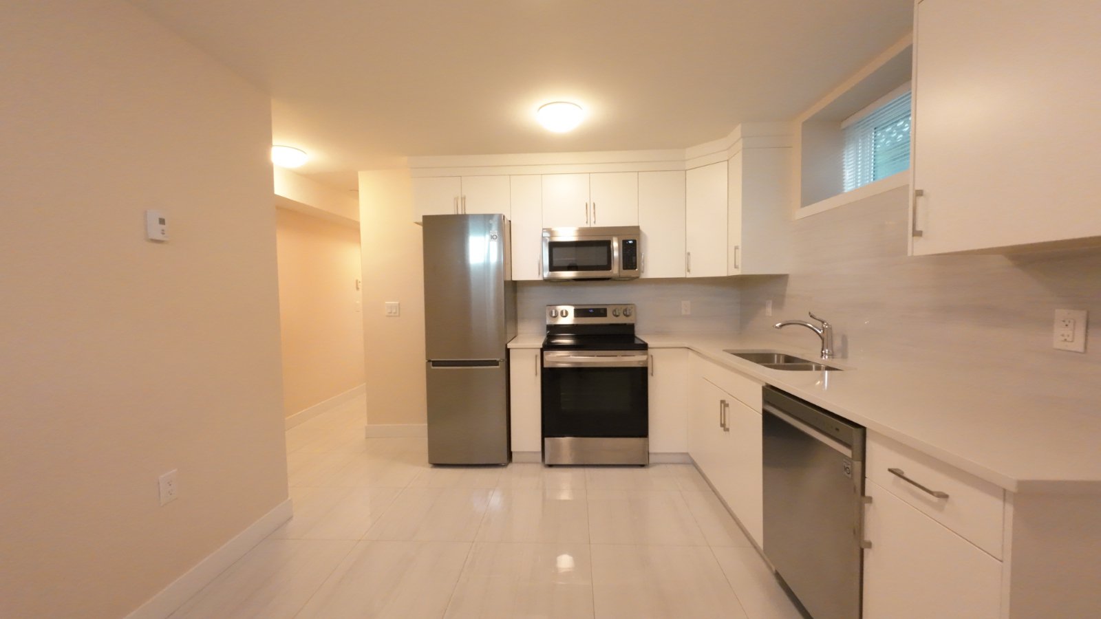 2 Bedroom Basement Suite for Rent - 1525 E 55th Ave, Vancouver, BC 4