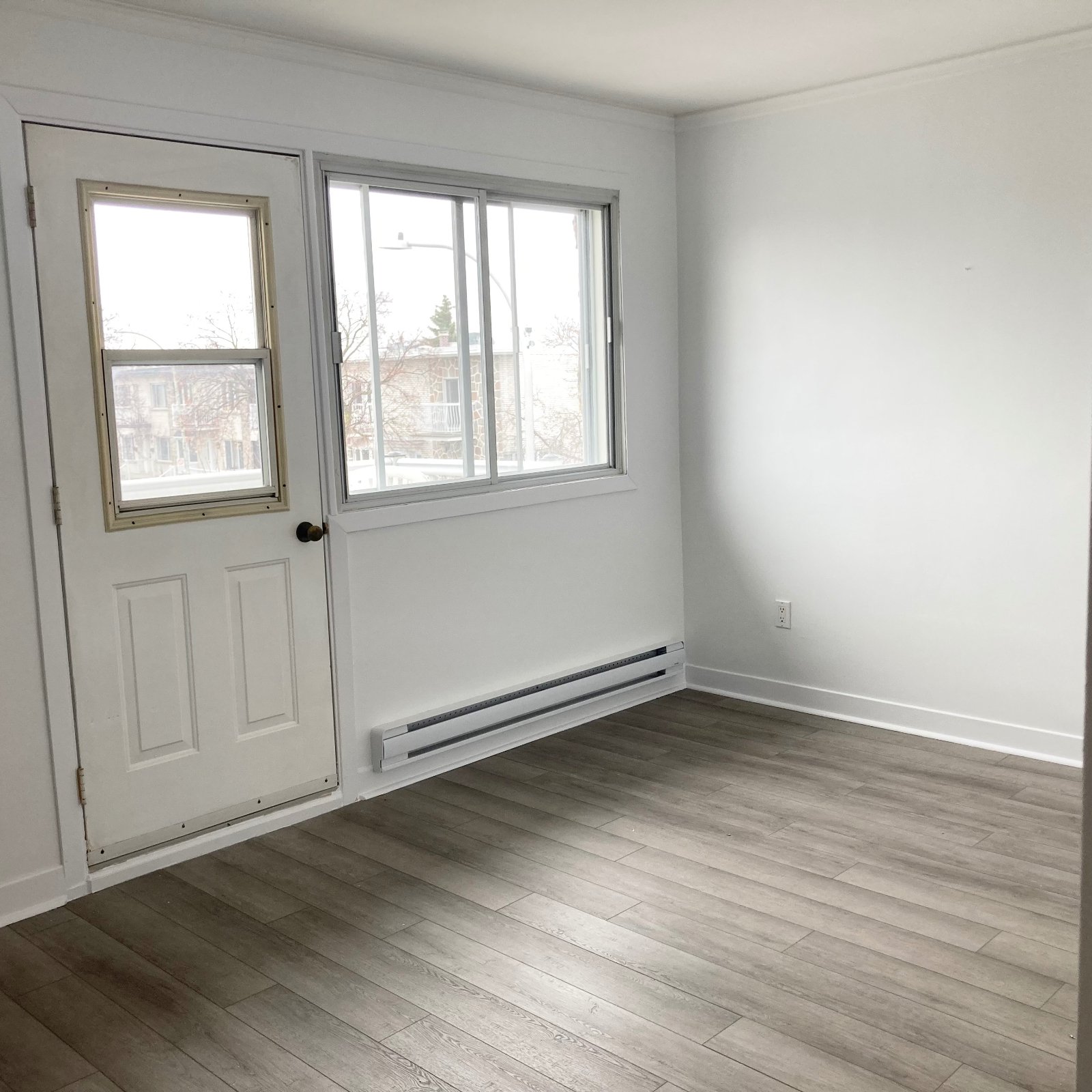 2 Bedroom Apartment for Rent - 6342 Boulevard des Roseraies, Montréal, QC 5