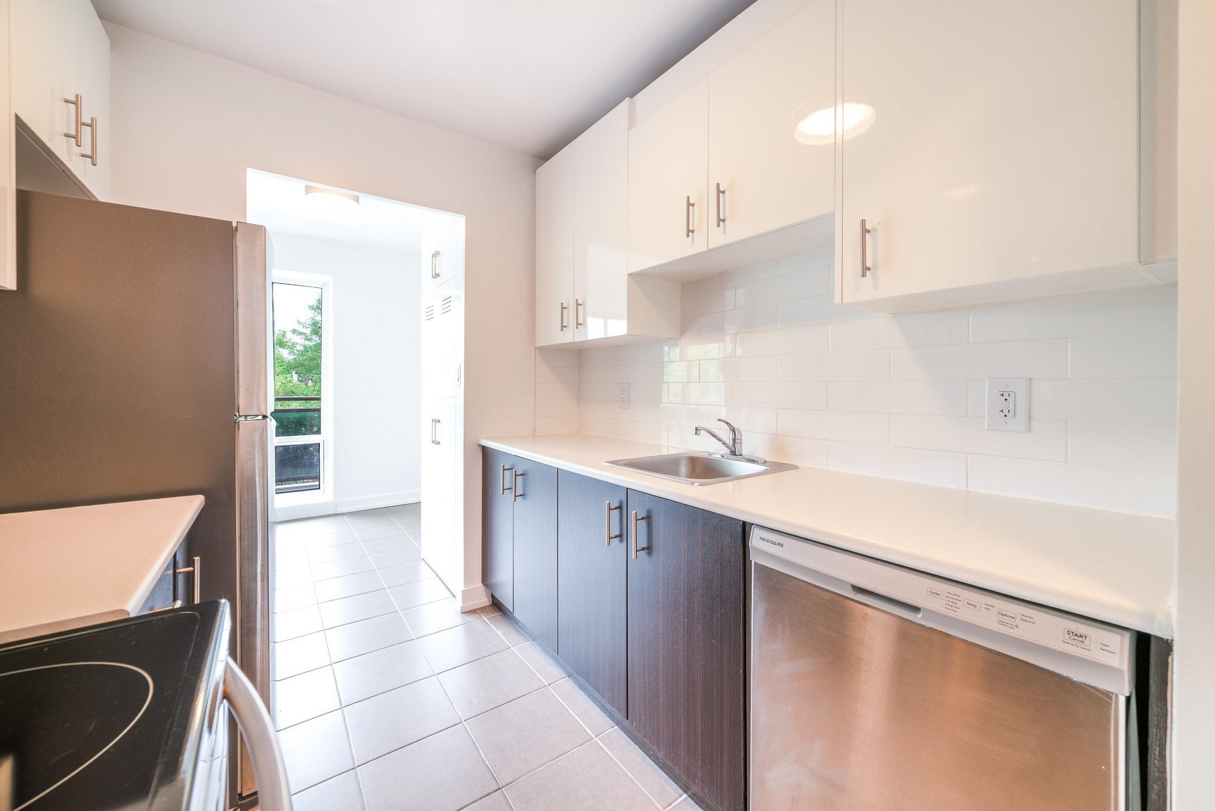 2 Bedroom Apartment for Rent - 157  Pearl Street South, Hamilton, ON 2