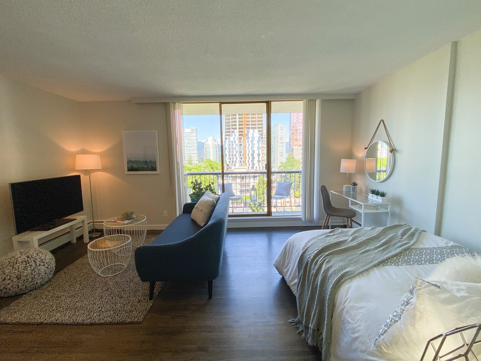Studio Apartment for Rent - 1580 Haro Street, Vancouver, BC 2