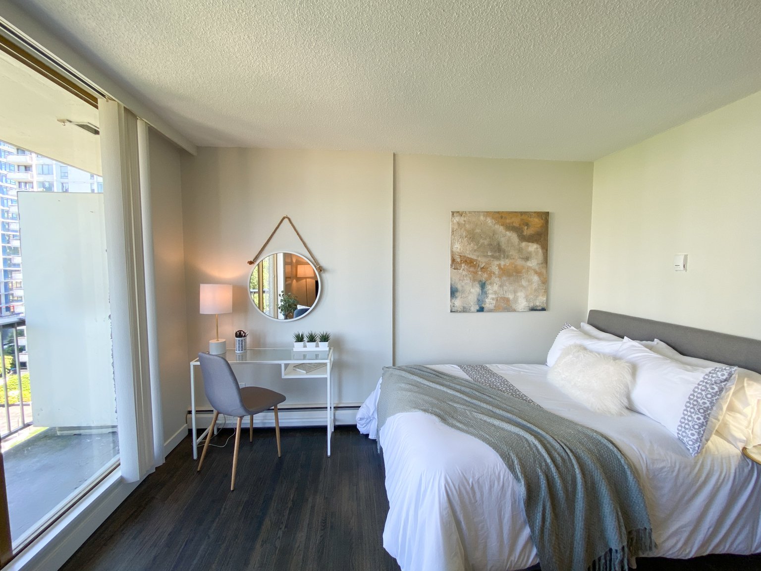 Studio Apartment for Rent - 1580 Haro Street, Vancouver, BC 3