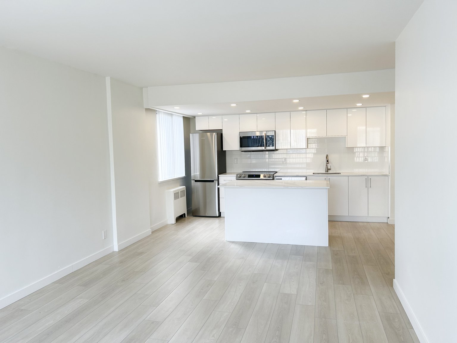 Studio Apartment for Rent - 855 Jervis Street, Vancouver, BC 2
