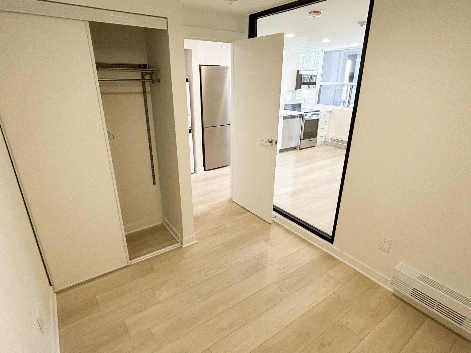 2 Bedroom Apartment for Rent - 920 Inverhouse Dr, Mississauga, ON 5