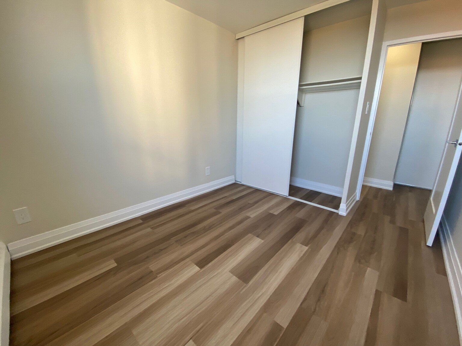 2 Bedroom Apartment for Rent - 2150 Roche Court, Mississauga, ON 4