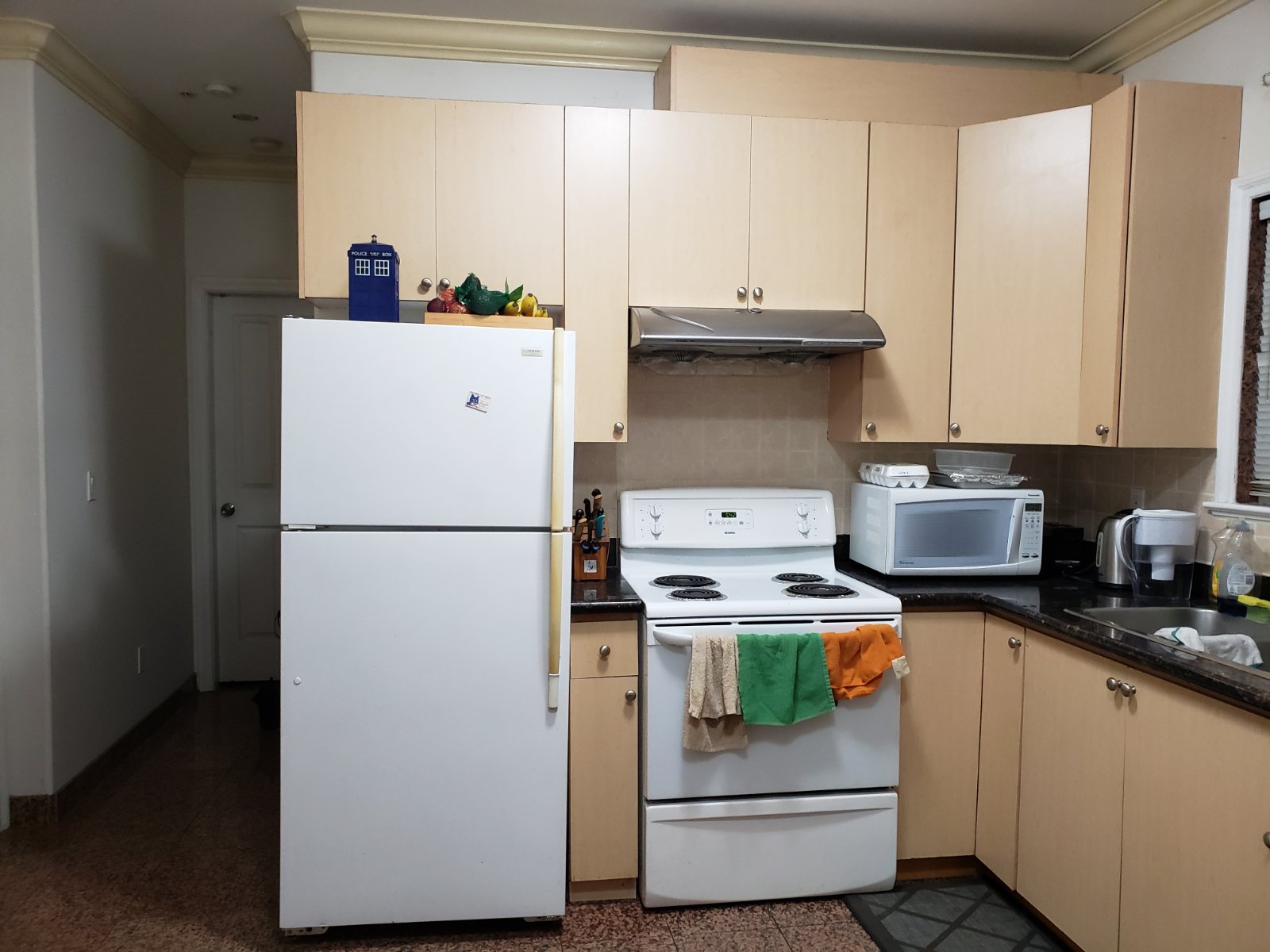 Room in House for Rent - 5147 Killarney St, Vancouver, BC 3