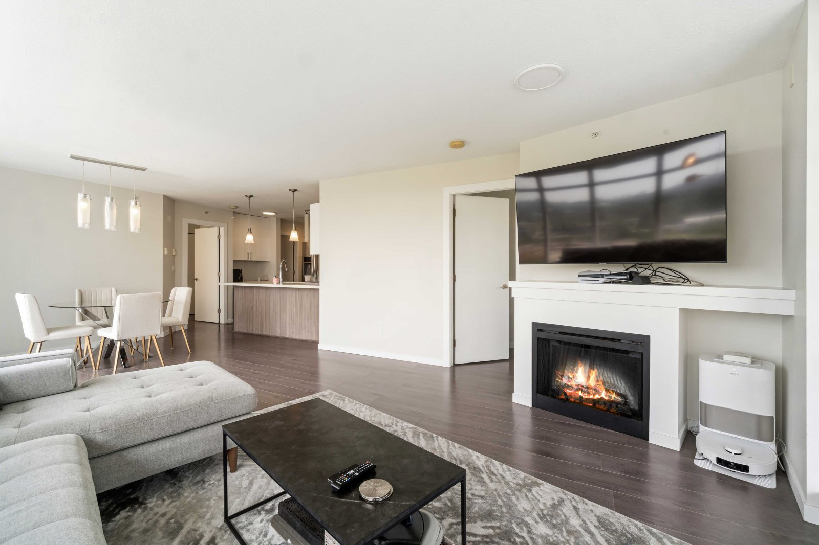 2 Bedroom Apartment for Rent - 2133 Douglas Rd, Burnaby, BC 5
