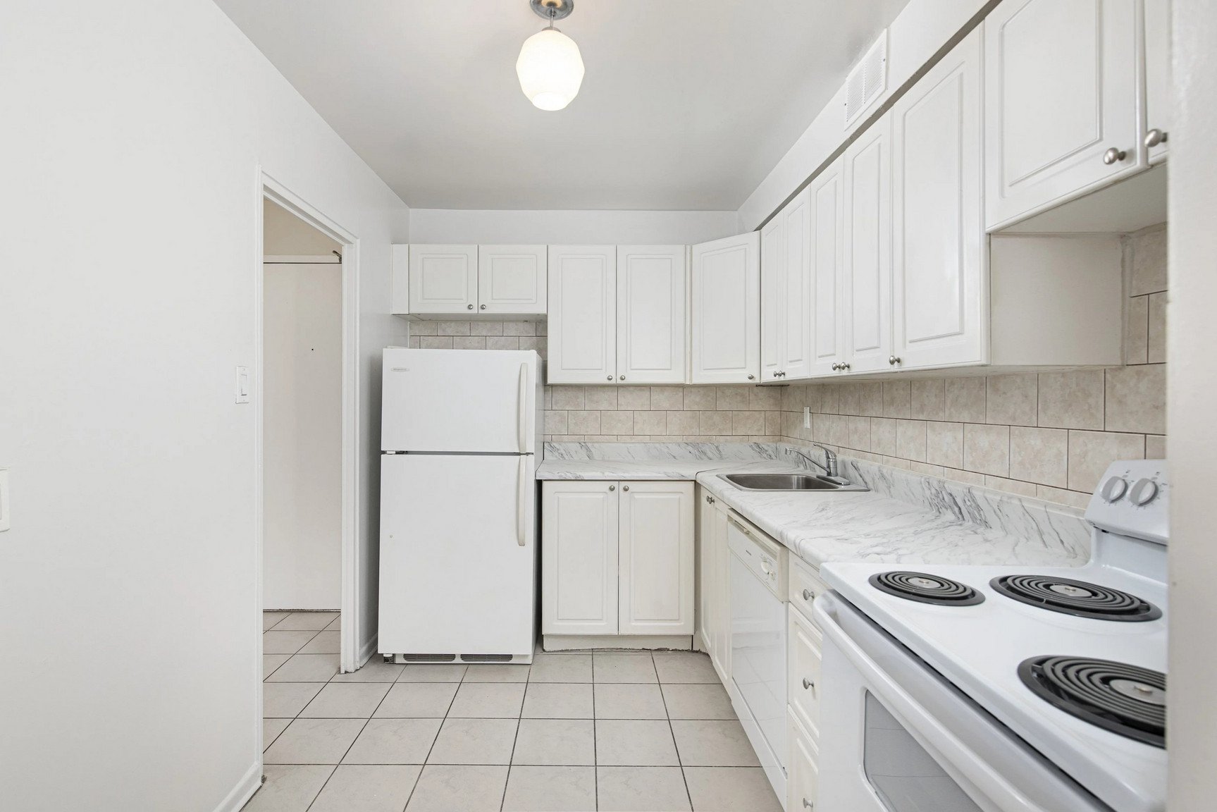 3 Bedroom Apartment for Rent - 1441 Lawrence Ave E, Toronto, ON 4
