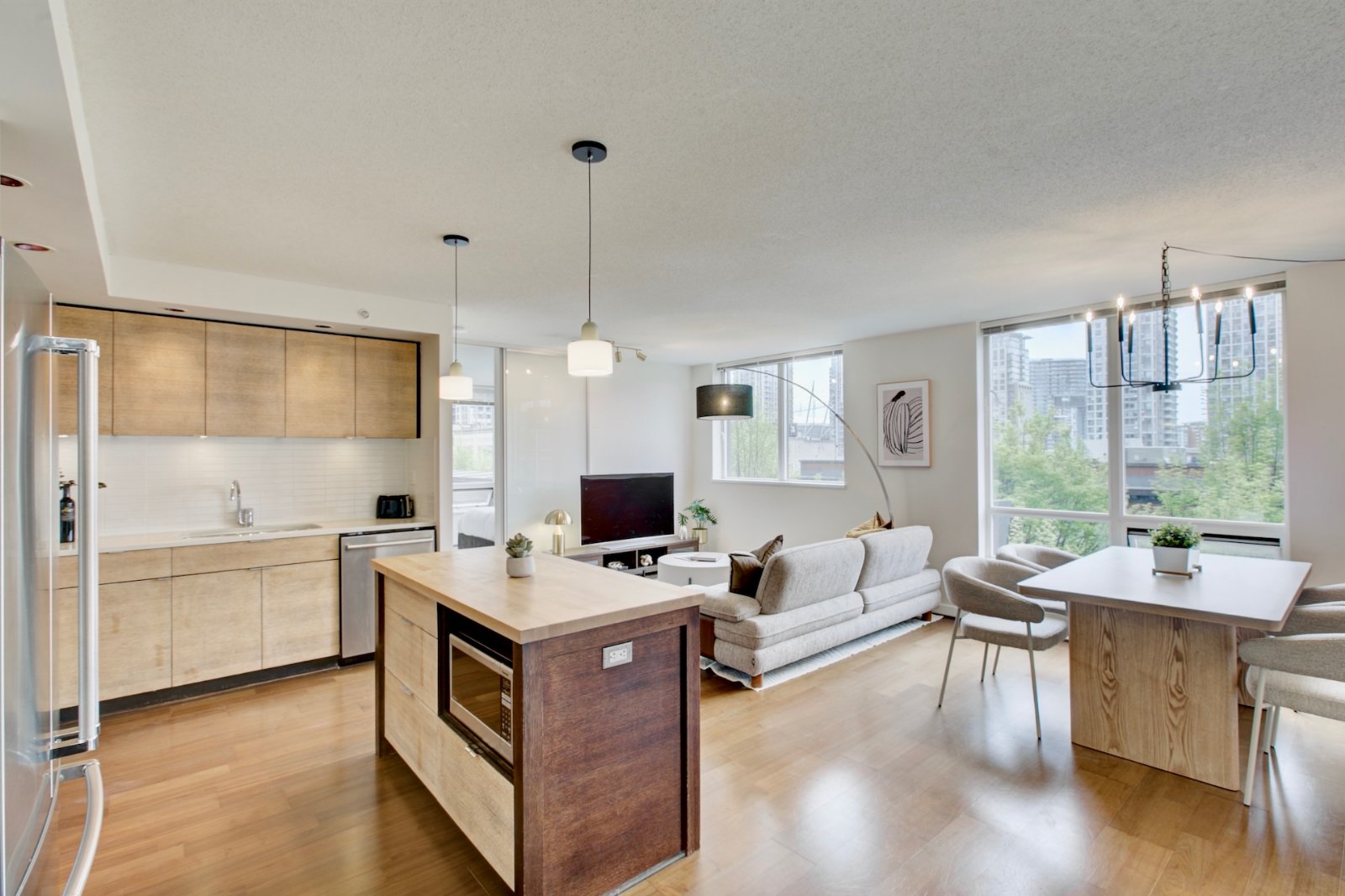 2 Bedroom Apartment for Rent - 1055 Homer Street, Vancouver, BC 2