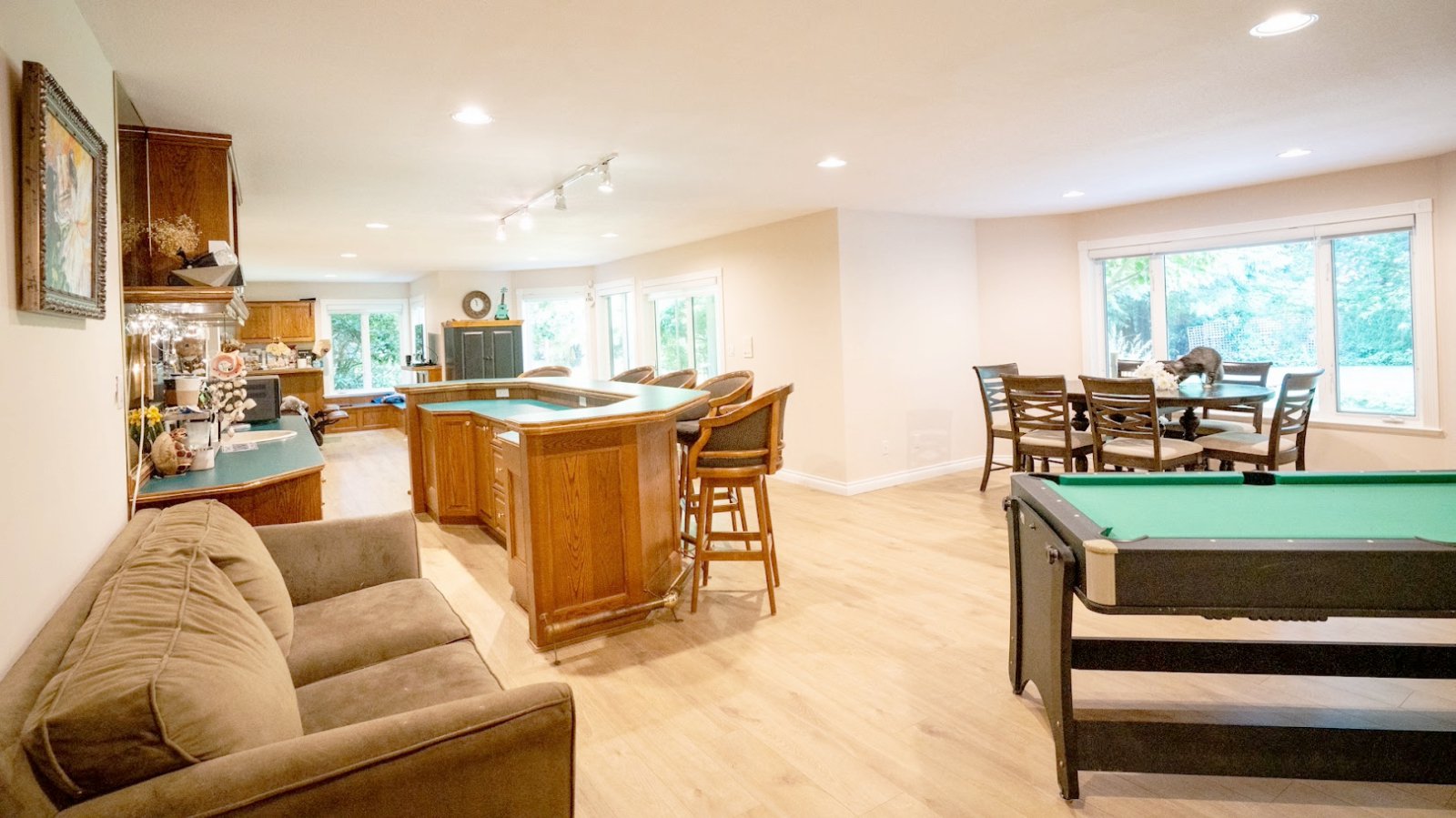 2 Bedroom Garden Suite for Rent - 28A Ave, Surrey, BC 3