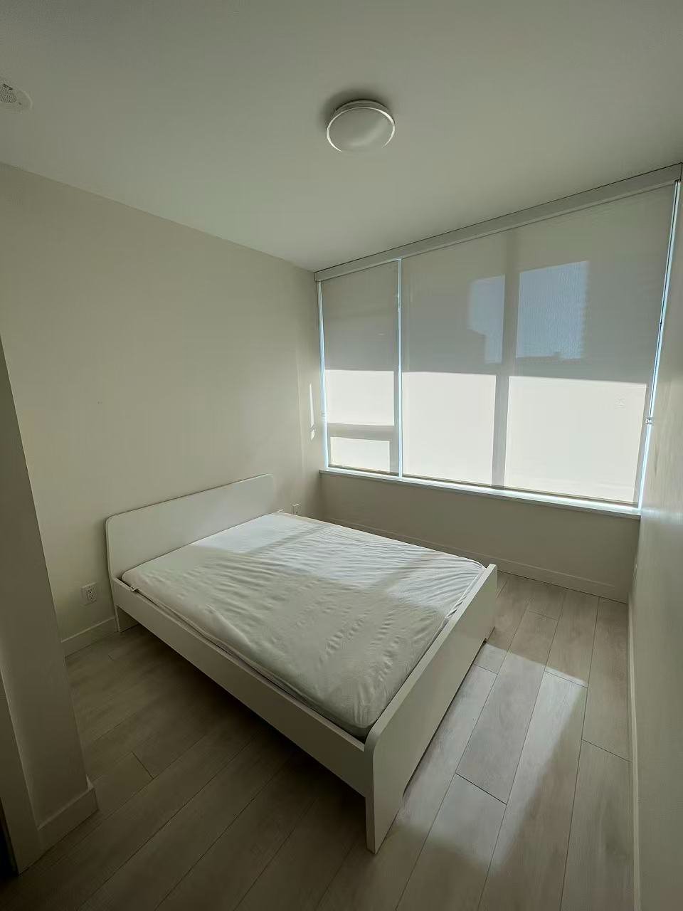 Room in Apartment for Rent - 13318 104 Ave, Surrey, BC 5
