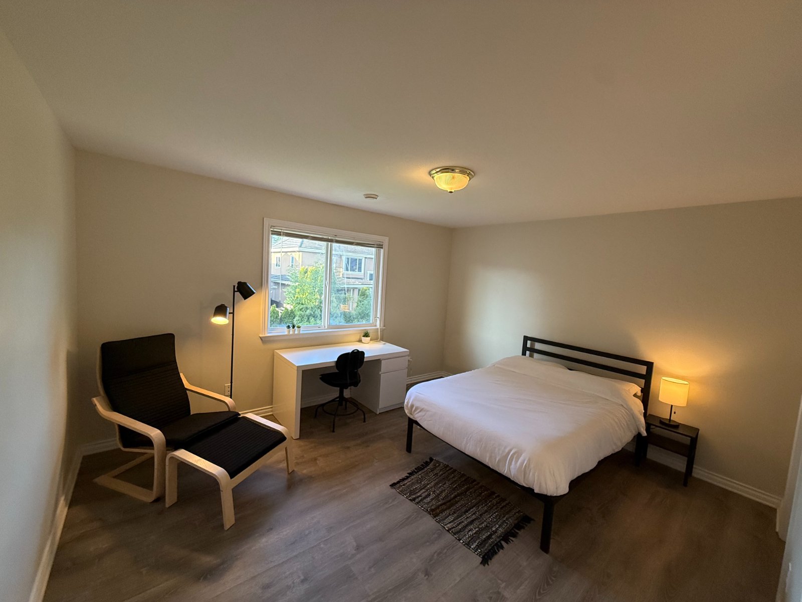 Room in House for Rent - Colbeck Rd, Richmond, BC