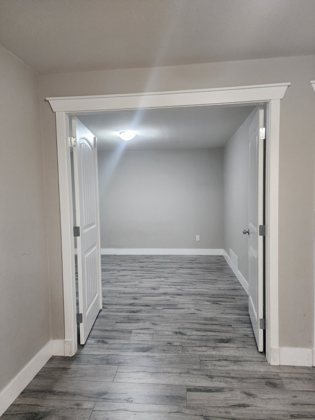 2 Bedroom Private Suite for Rent - 59 Ave, Surrey, BC 5