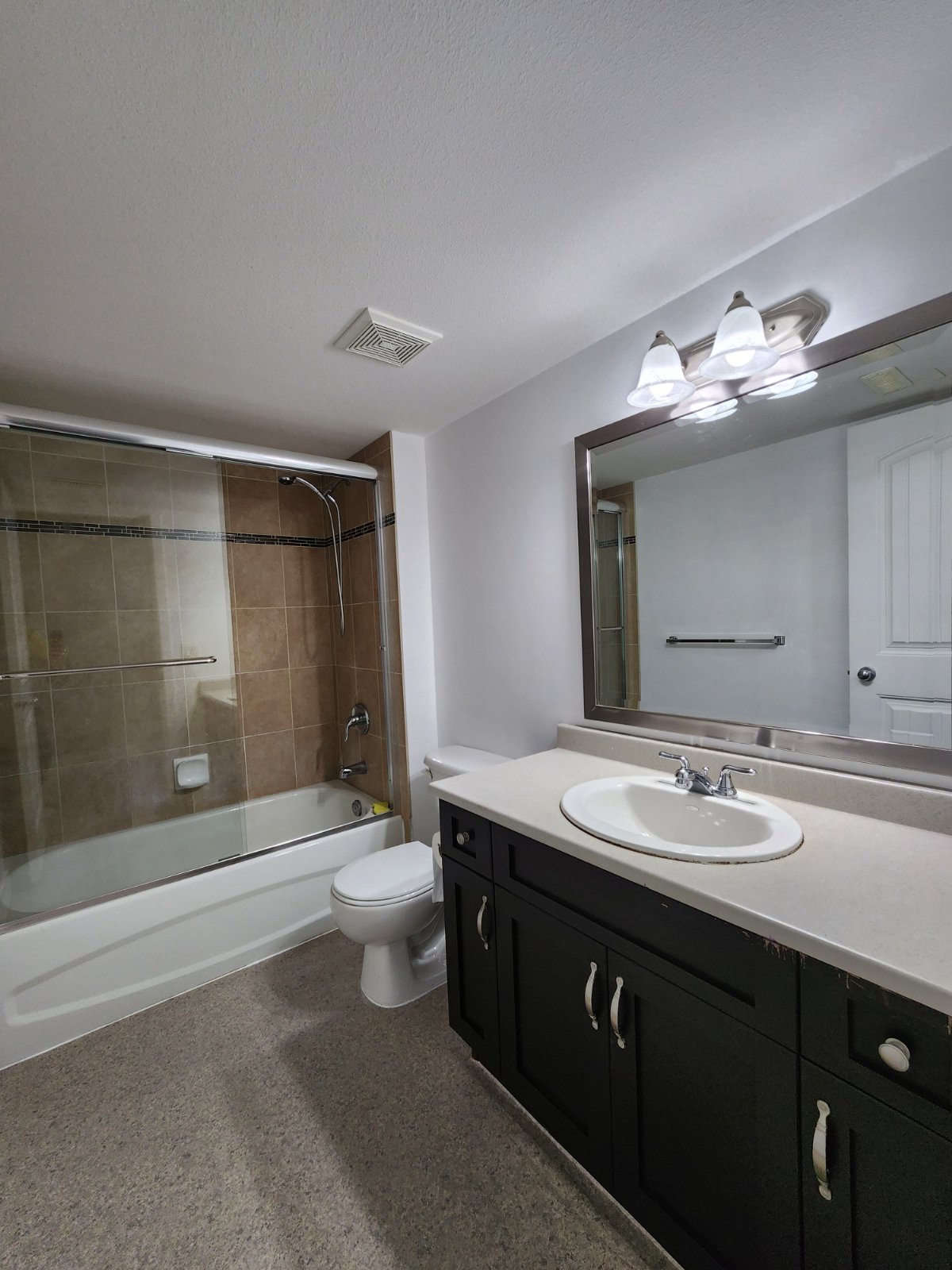 2 Bedroom Private Suite for Rent - 59 Ave, Surrey, BC 4