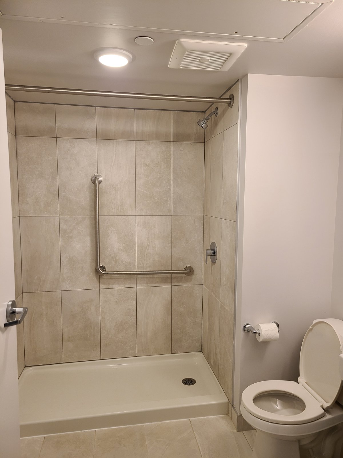 Room in Apartment for Rent - 105 Champagne Ave S, Ottawa, ON 4
