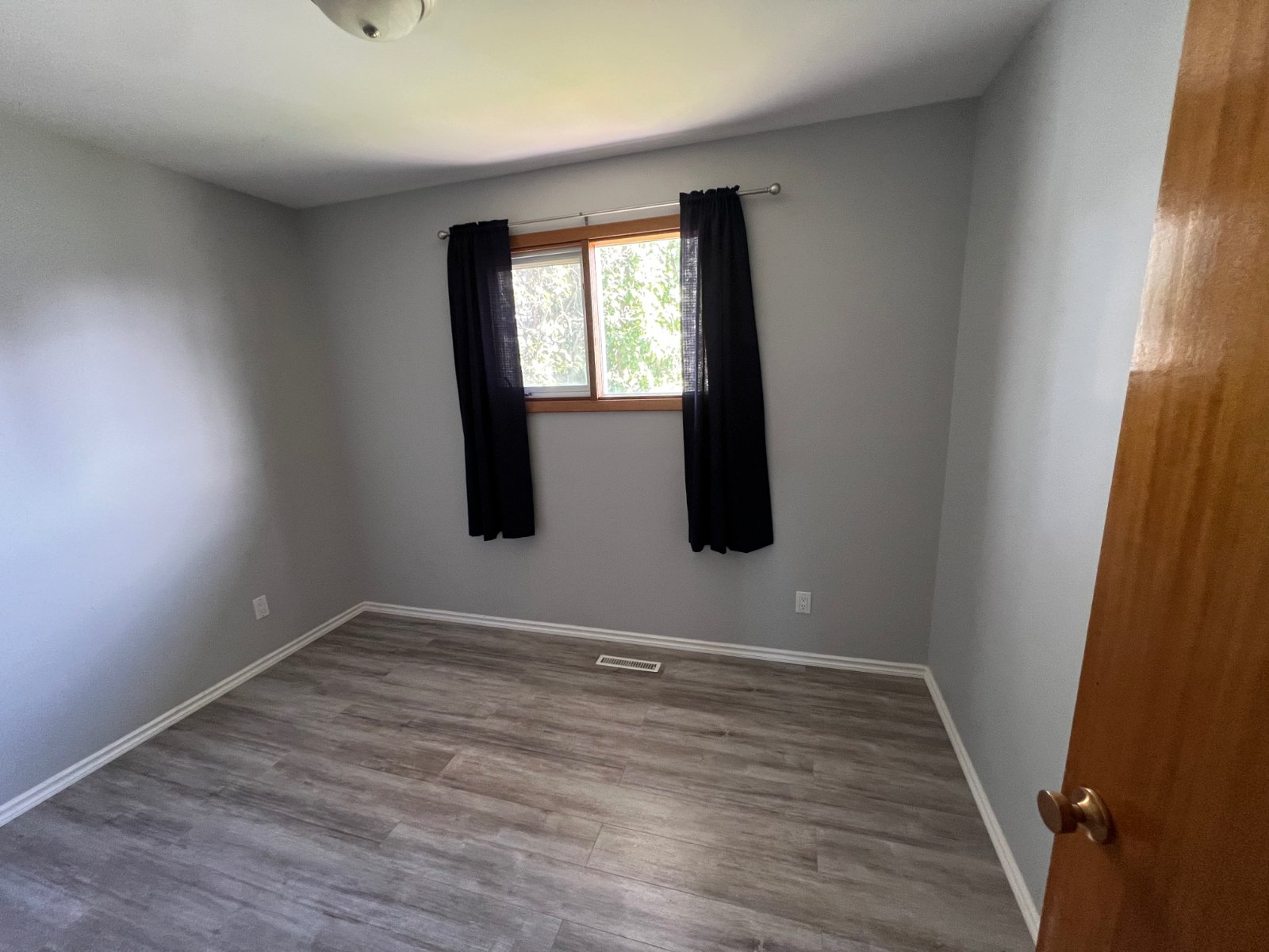 3 Bedroom Private Suite for Rent - 92 St NW, Edmonton, AB 3