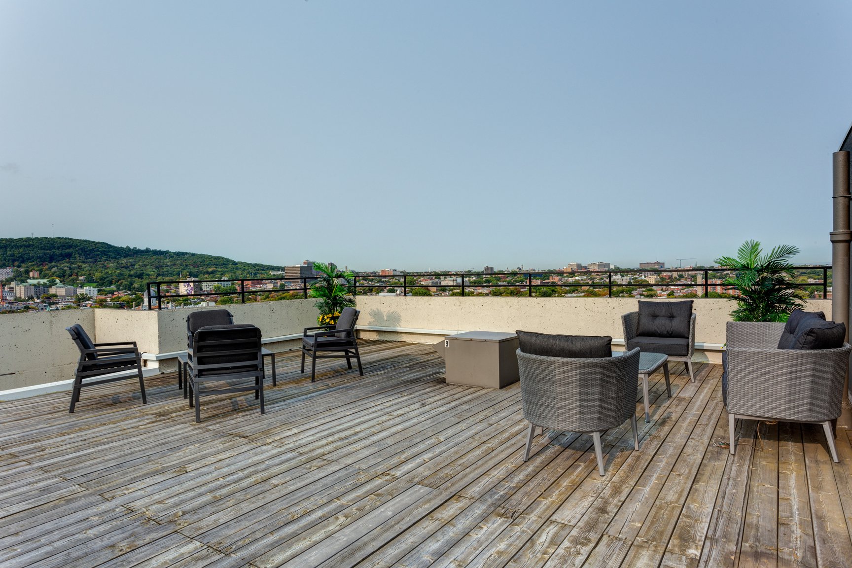 2 Bedroom Apartment for Rent - 1025 rue Sherbrooke Est, Montreal, QC 5