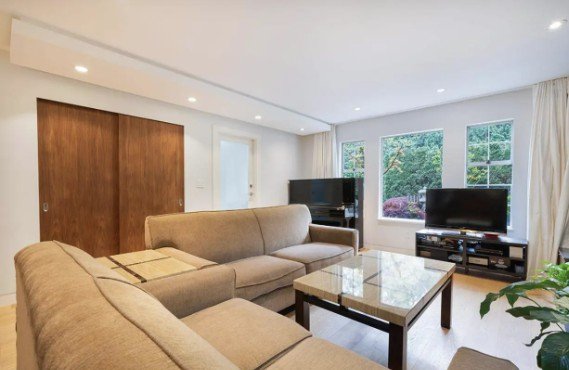 3 Bedroom House for Rent - W 16th Ave, Vancouver, BC 2