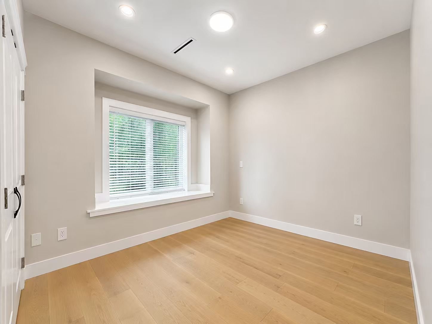 3 Bedroom House for Rent - MacDonald St, Vancouver, BC 5