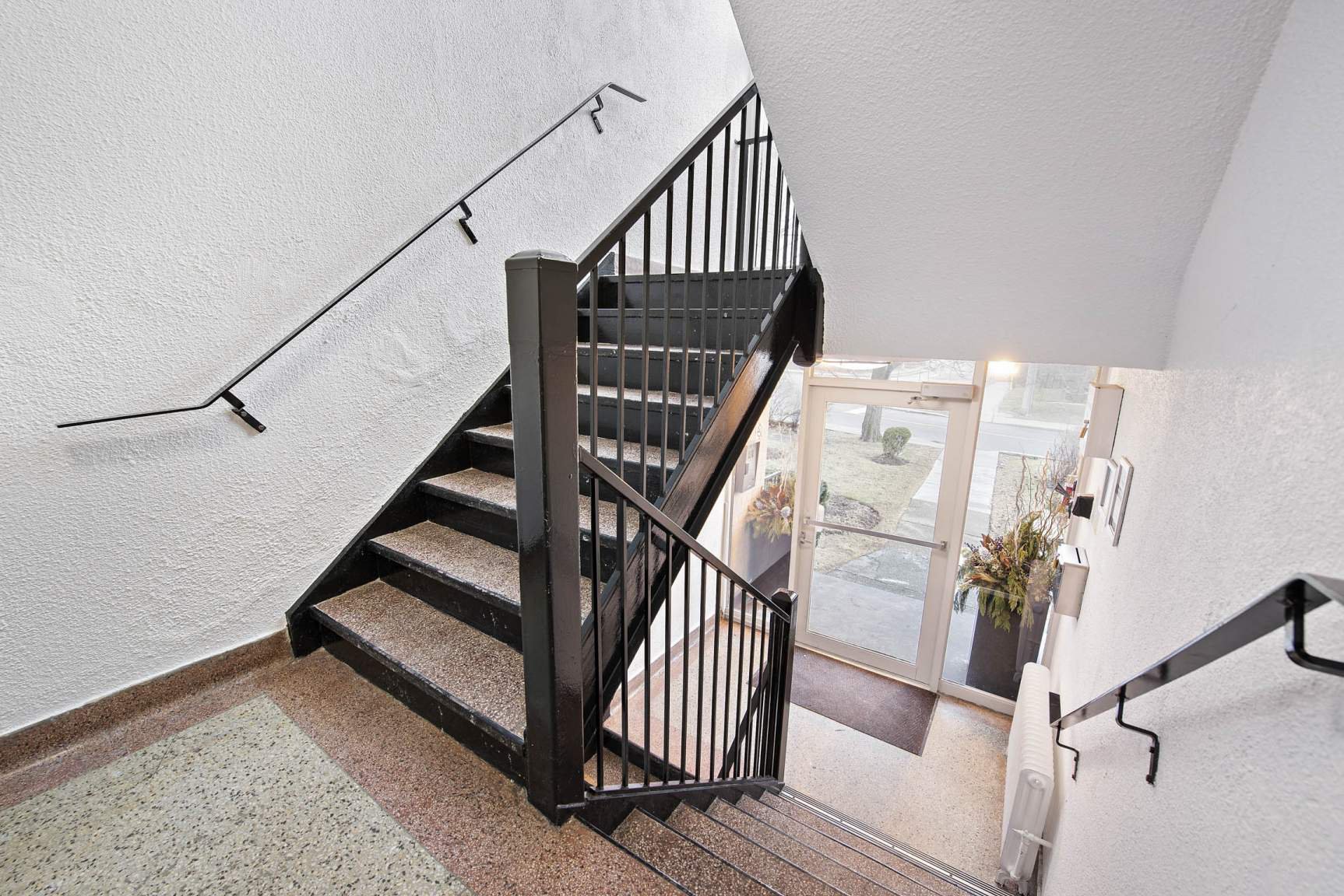 2 Bedroom Apartment for Rent - 327 Chisholm Ave, Toronto, ON 3