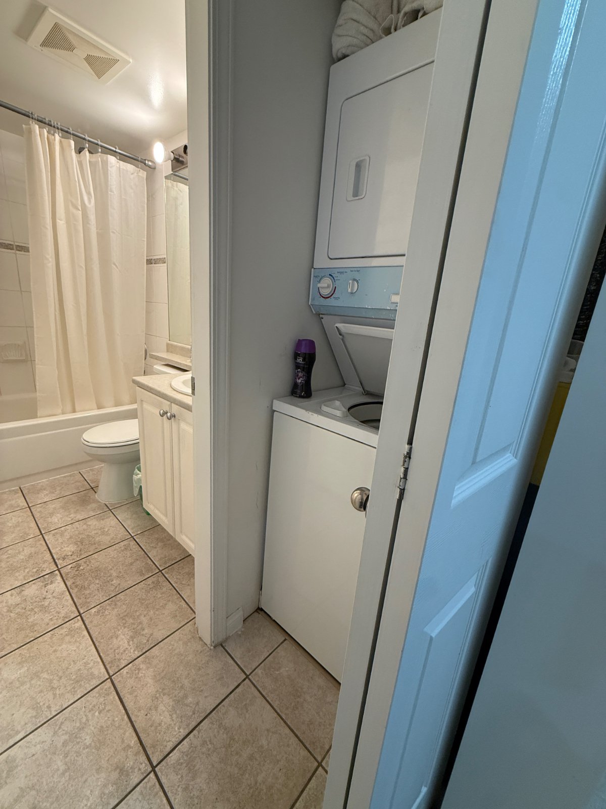 Room in Apartment for Rent - 5555 Victoria Drive, Vancouver, BC 4