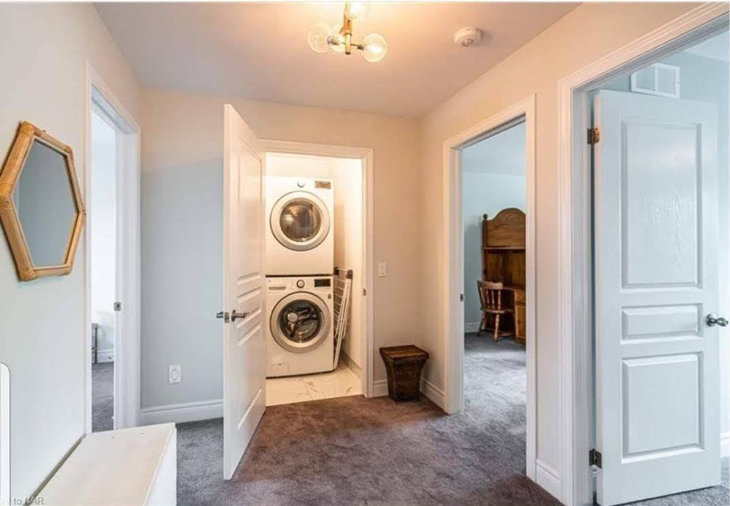 Room in House for Rent - Manhattan Ct, St Catharines, ON 4