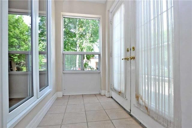 Room in House for Rent - Longmeadow Cres, Markham, ON 2