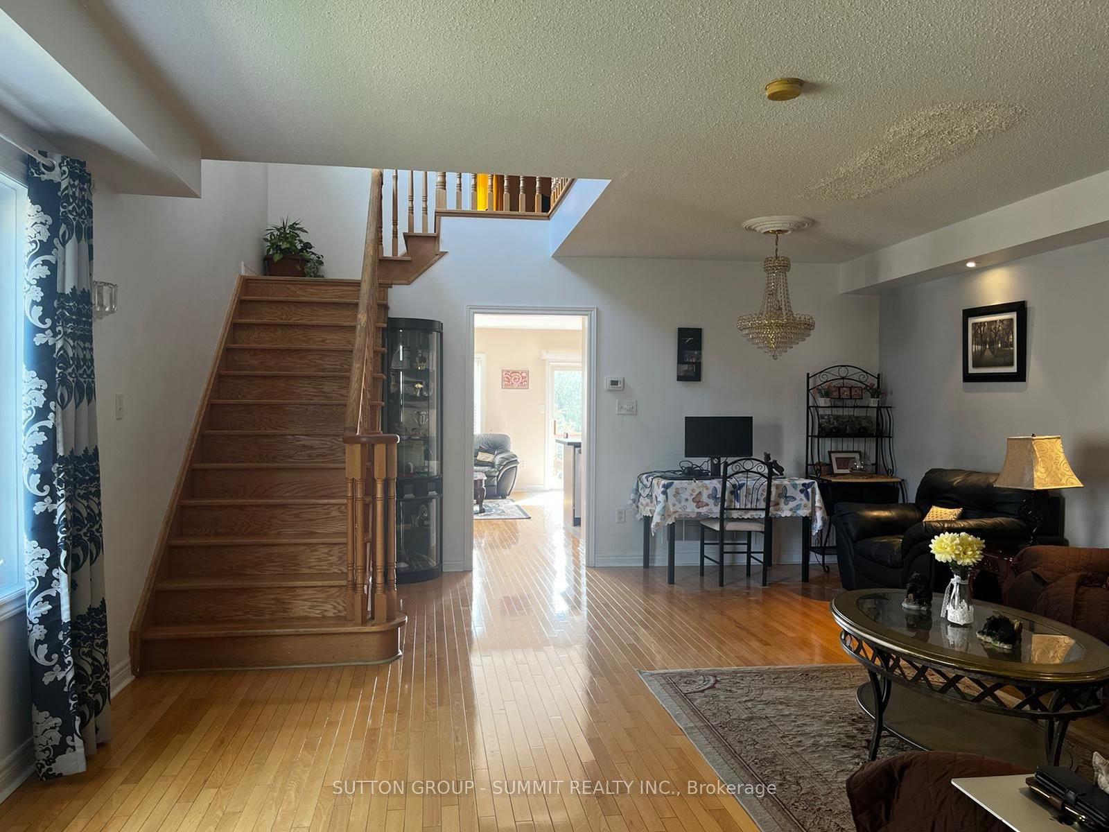 4 Bedroom Private Suite for Rent - 6606 Harmony Hl, Mississauga, ON 2