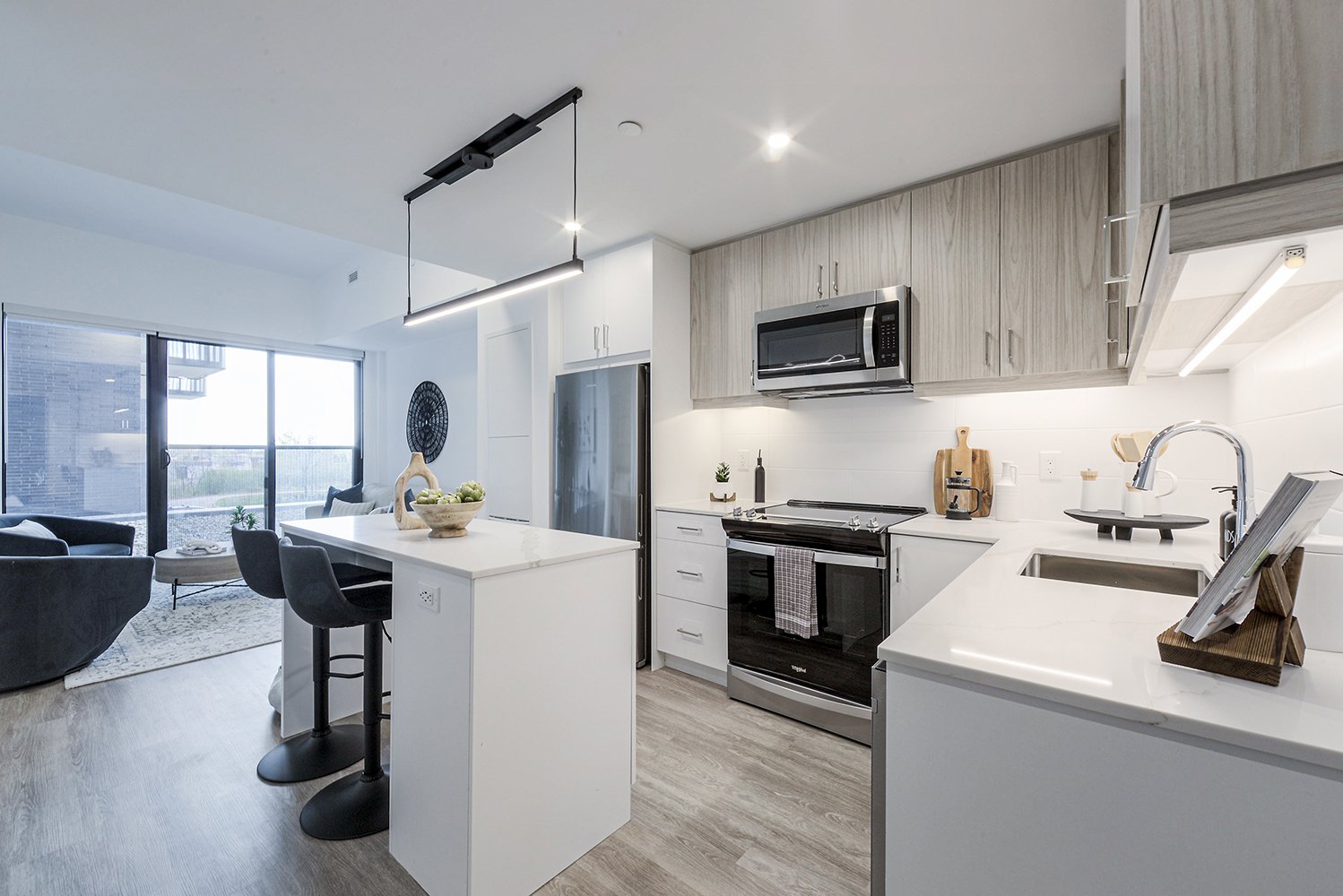 2 Bedroom Apartment for Rent - 291 Queens Ave., Oakville, ON 3