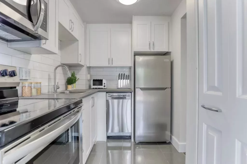 3 Bedroom Apartment for Rent - 181 Queen Mary Rd., Kingston, ON 2