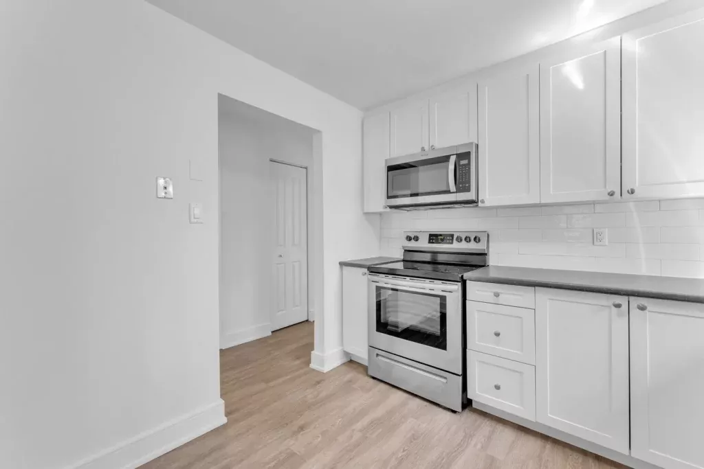 2 Bedroom Apartment for Rent - 371 Yonge Street, Kingston, ON 2