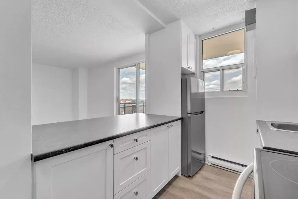 Studio Apartment for Rent - 175 Park St, Kingston, ON 4