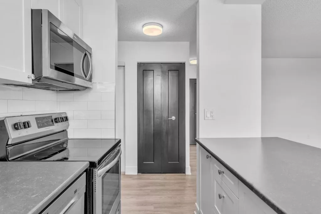 Studio Apartment for Rent - 175 Park St, Kingston, ON 5