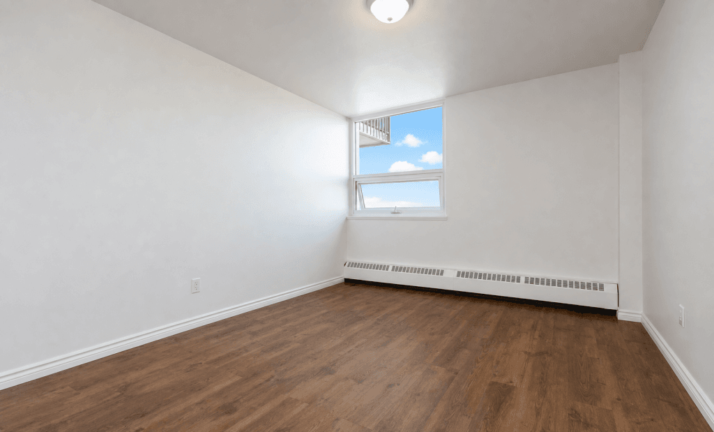 3 Bedroom Apartment for Rent - 84 Runnymede Rd., Kingston, ON 5