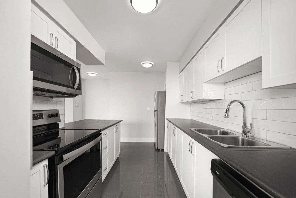 2 Bedroom Apartment for Rent - 71 Thorncliffe Park Dr, Toronto, ON 2