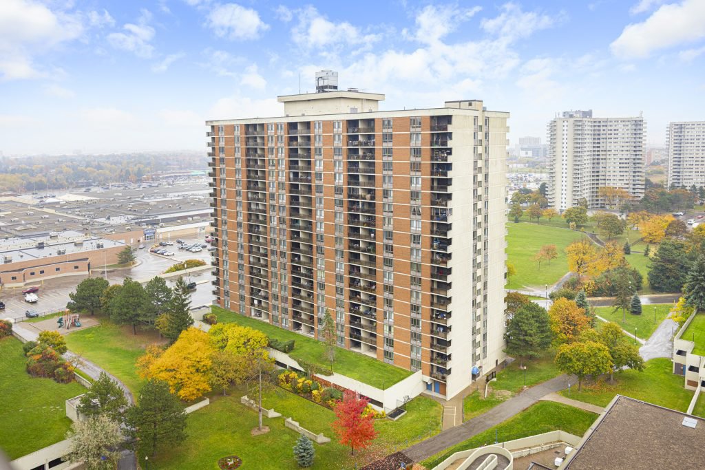 2 Bedroom Apartment for Rent - 430 McMurchy Ave S, Brampton, ON 3
