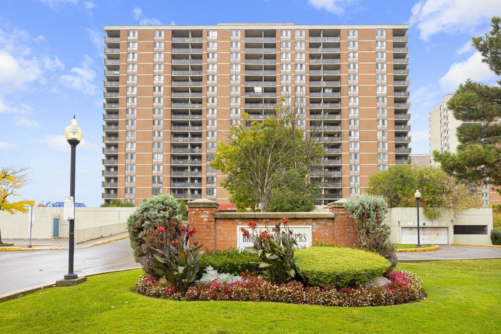 2 Bedroom Apartment for Rent - 440 McMurchy Avenue South, Brampton, ON 2