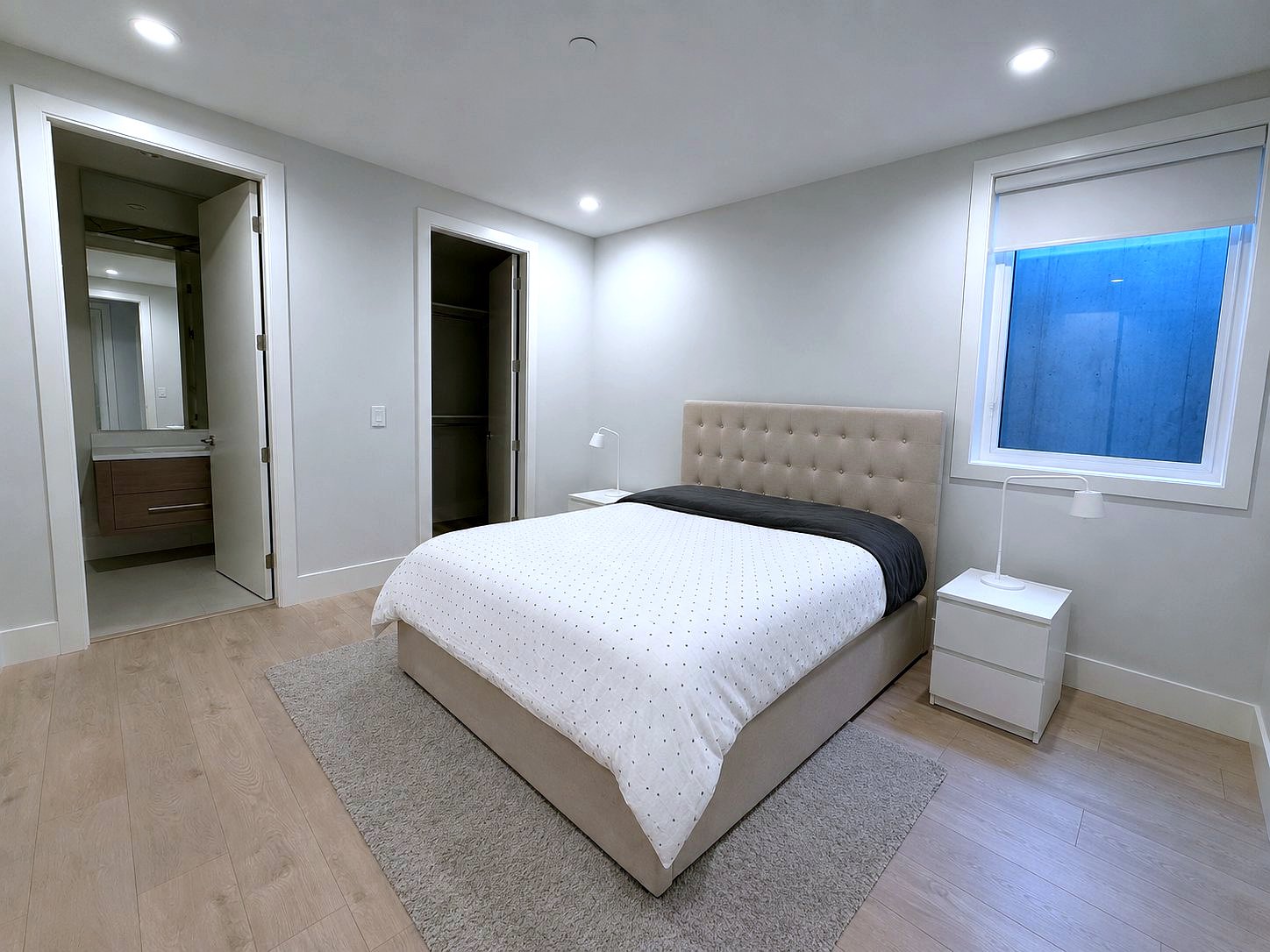2 Bedroom Apartment for Rent - 102 Glenmore Dr, West Vancouver, BC 3