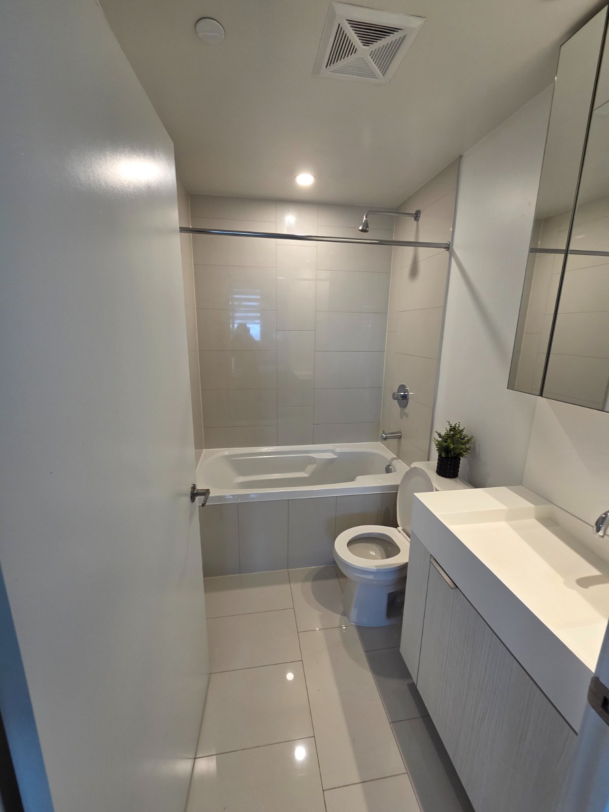 2 Bedroom Apartment for Rent - 15 Lower Jarvis St, Toronto, ON 3