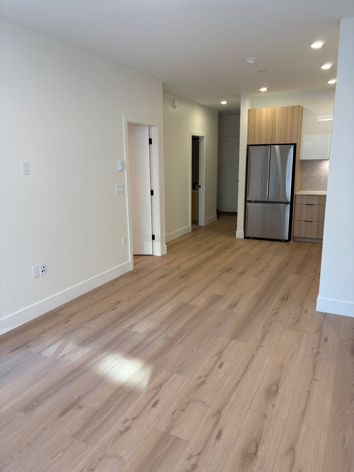 2 Bedroom Apartment for Rent - 20769 Fraser Hwy, Langley, BC 3